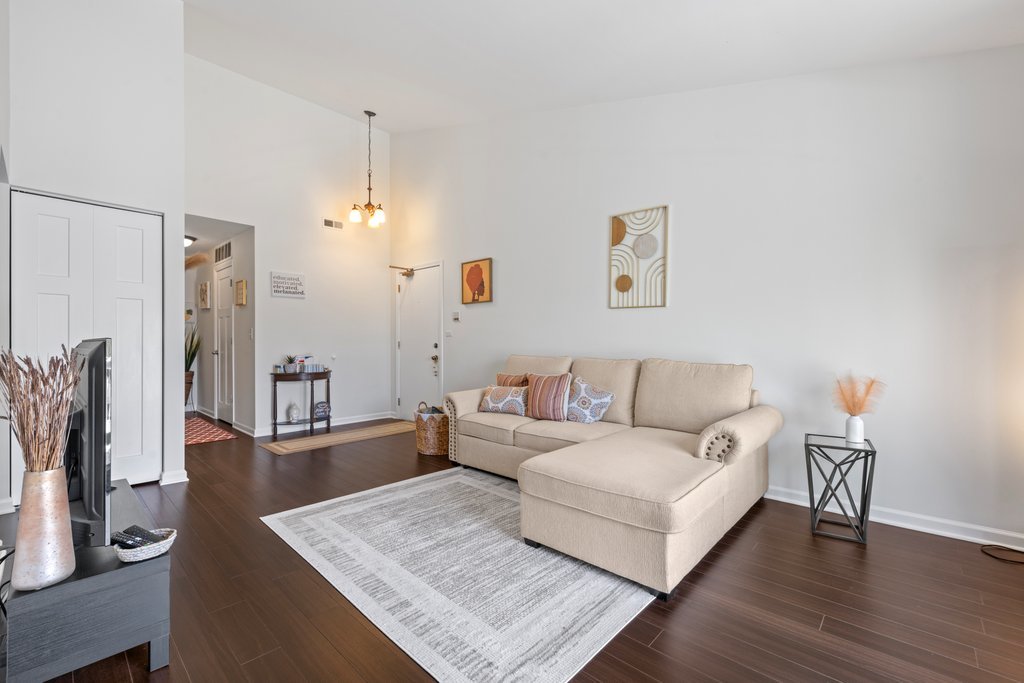 306 Sandpebble Lane Aurora IL 60504