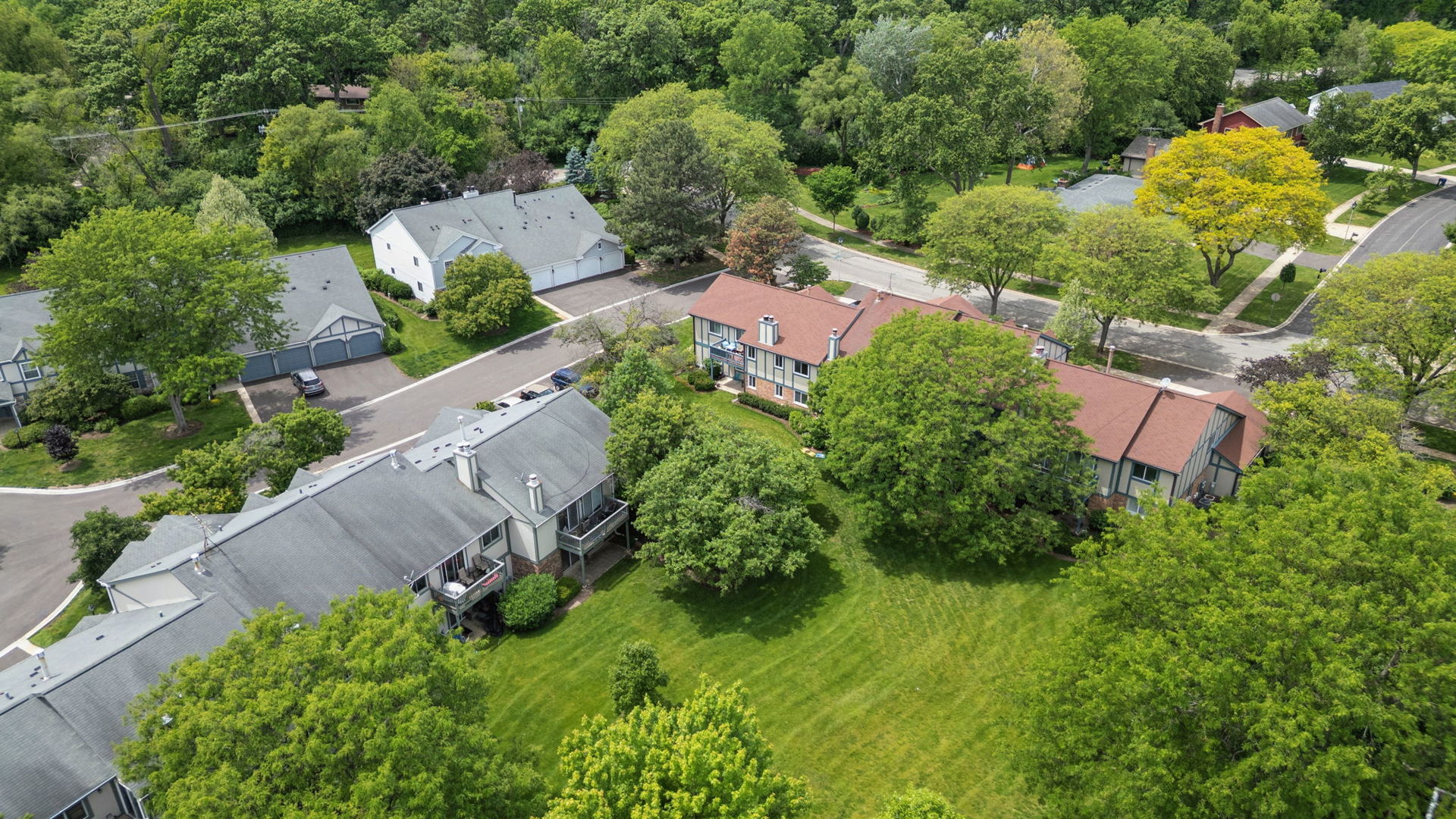 1575 Stonehill Court Wheaton IL 60189