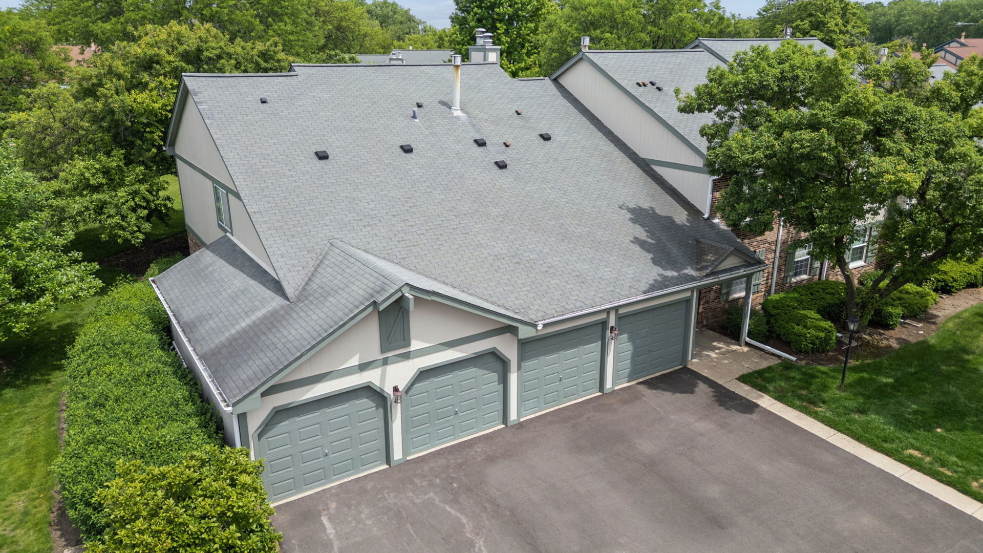 1575 Stonehill Court Wheaton IL 60189