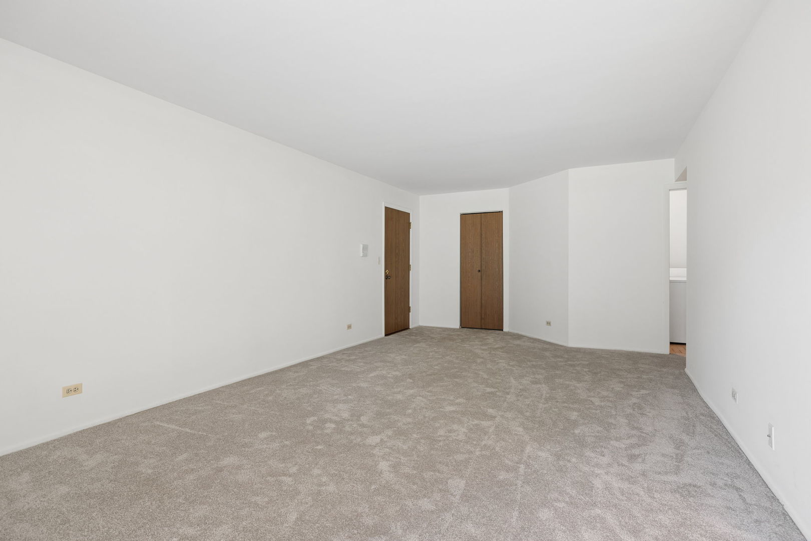 1575 Stonehill Court Wheaton IL 60189
