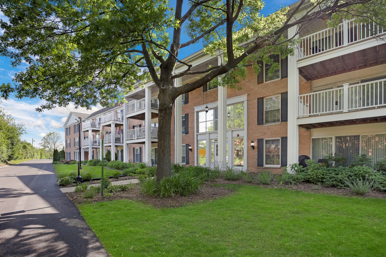 5500 Carriageway Drive Rolling Meadows IL 60008