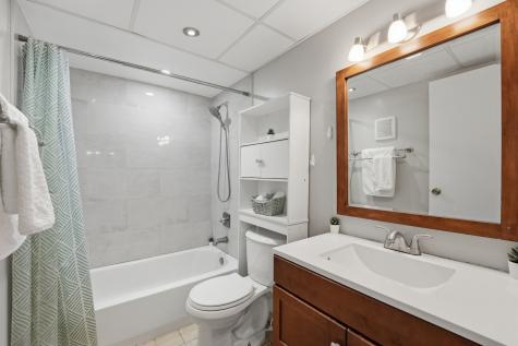 5513 Chateau Drive Rolling Meadows IL 60008