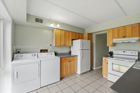 5513 Chateau Drive Rolling Meadows IL 60008