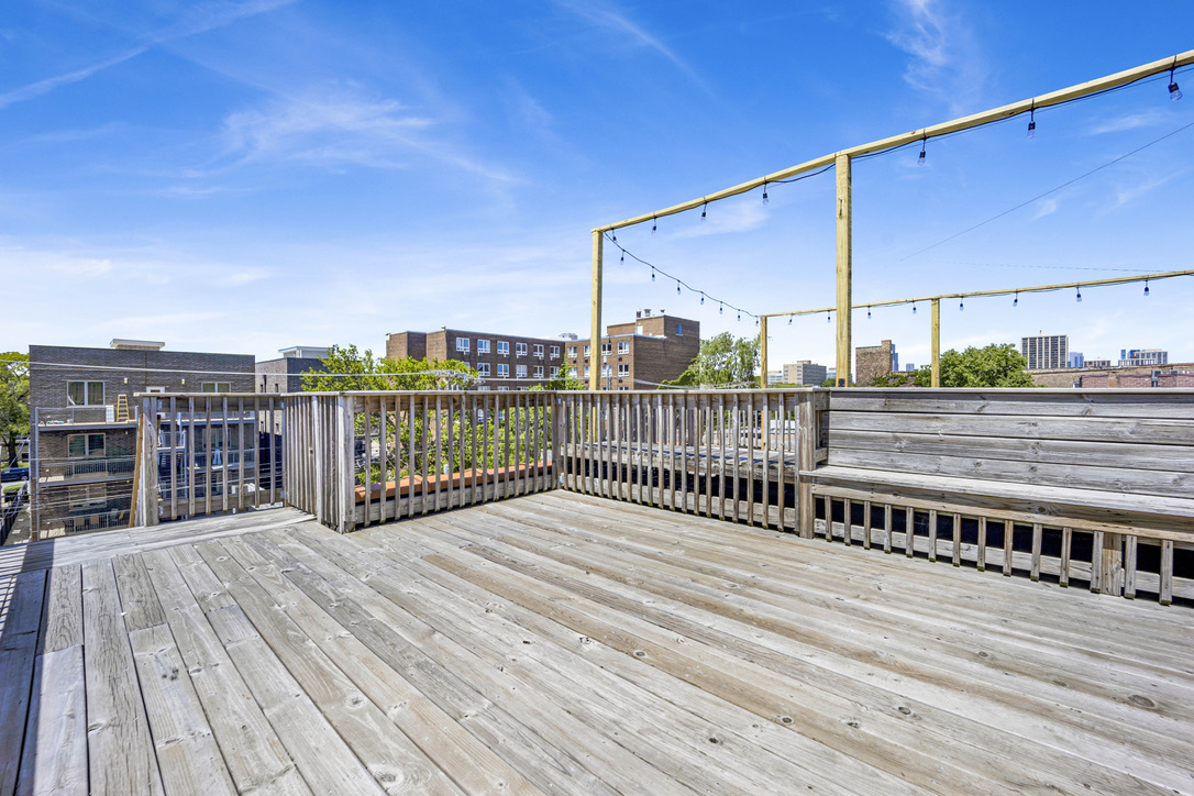 3330 South Indiana Avenue Chicago IL 60616