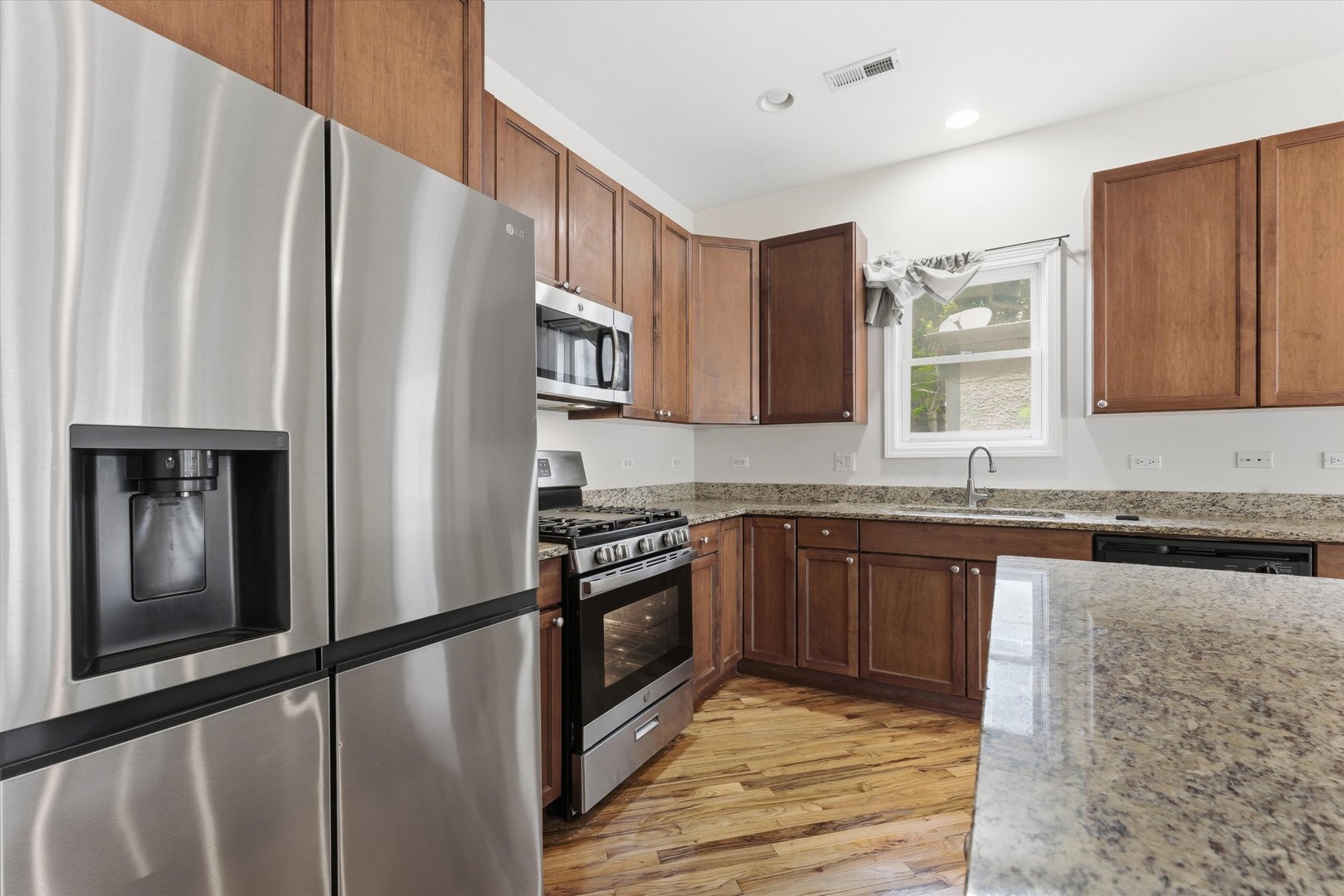 7018 North Ashland Boulevard Chicago IL 60626
