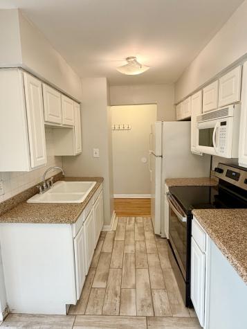 605 North Wolf Road Hillside IL 60162