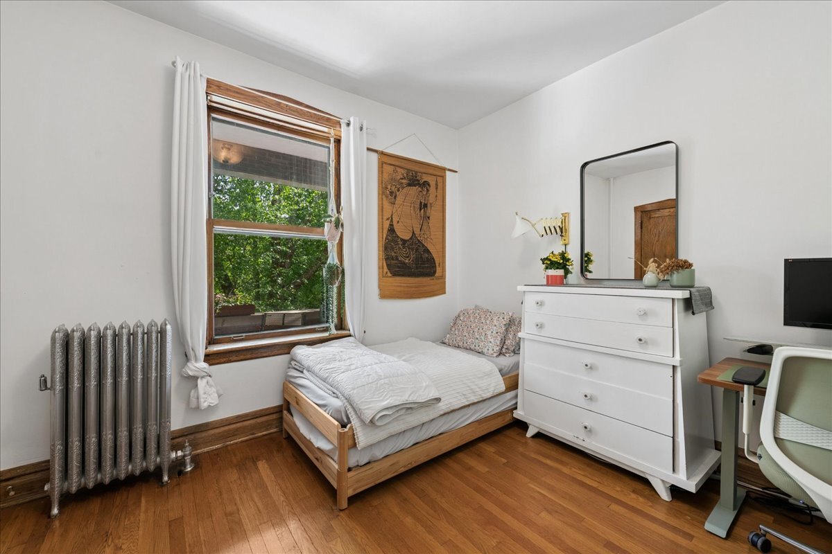 4258 North Winchester Avenue Chicago IL 60613