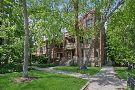 4258 North Winchester Avenue Chicago IL 60613