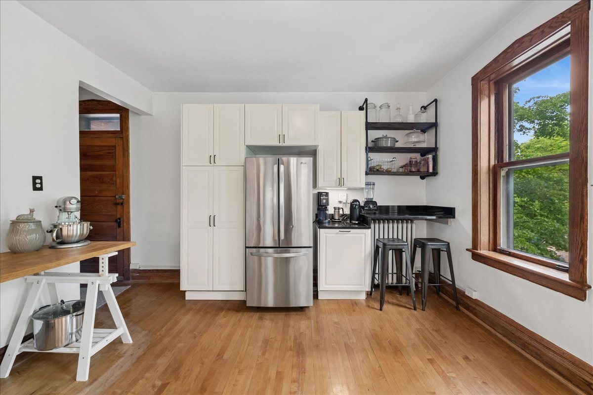 4258 North Winchester Avenue Chicago IL 60613