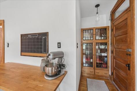 4258 North Winchester Avenue Chicago IL 60613