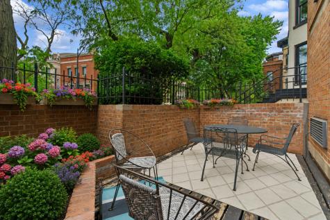 2007 North Sedgwick Street Chicago IL 60614