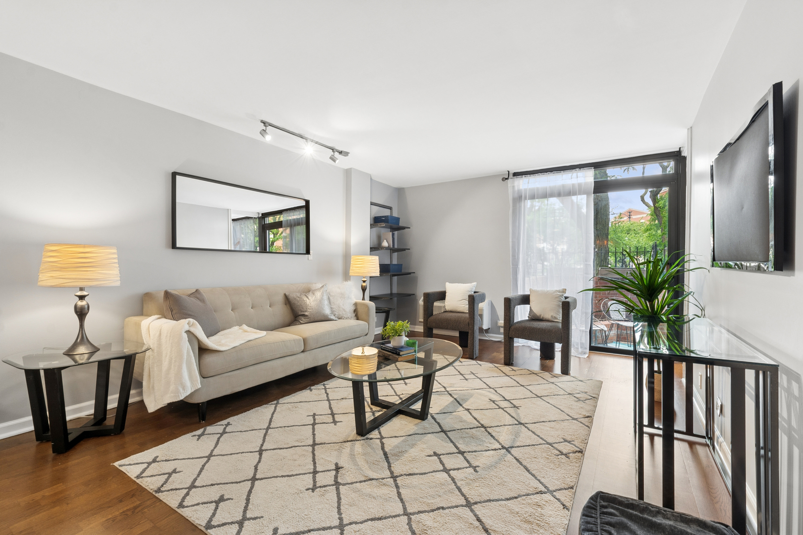 2007 North Sedgwick Street Chicago IL 60614