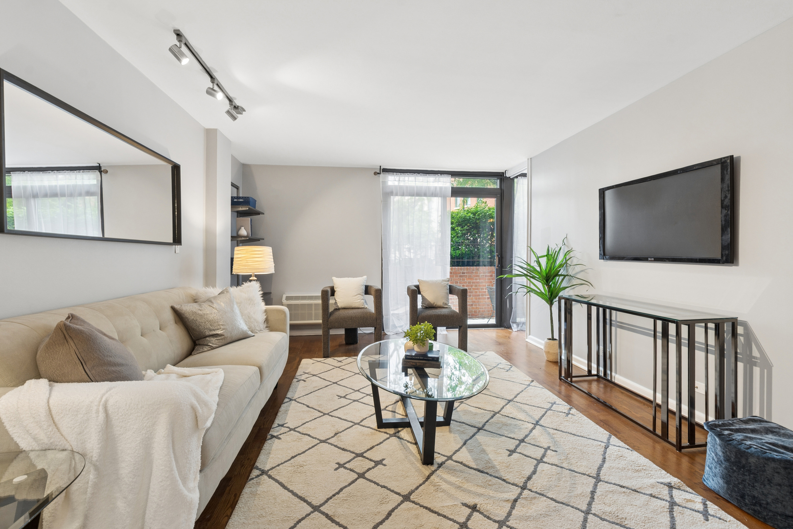 2007 North Sedgwick Street Chicago IL 60614