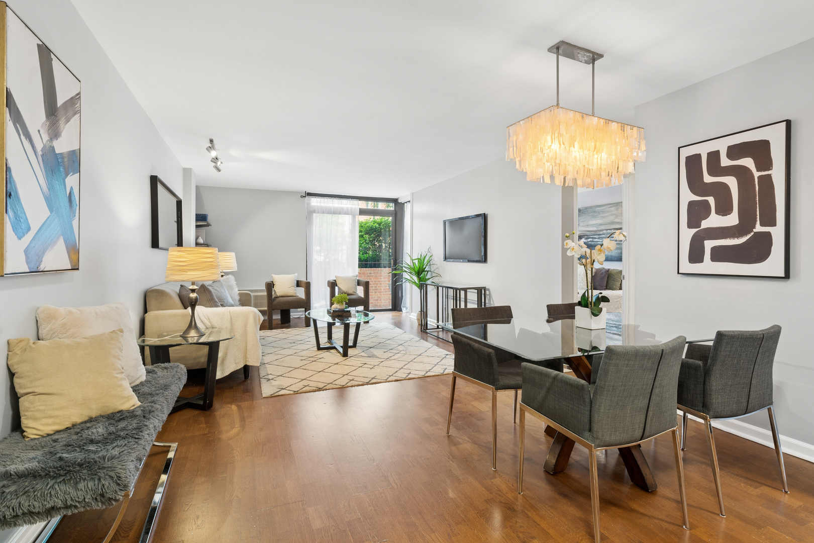 2007 North Sedgwick Street Chicago IL 60614