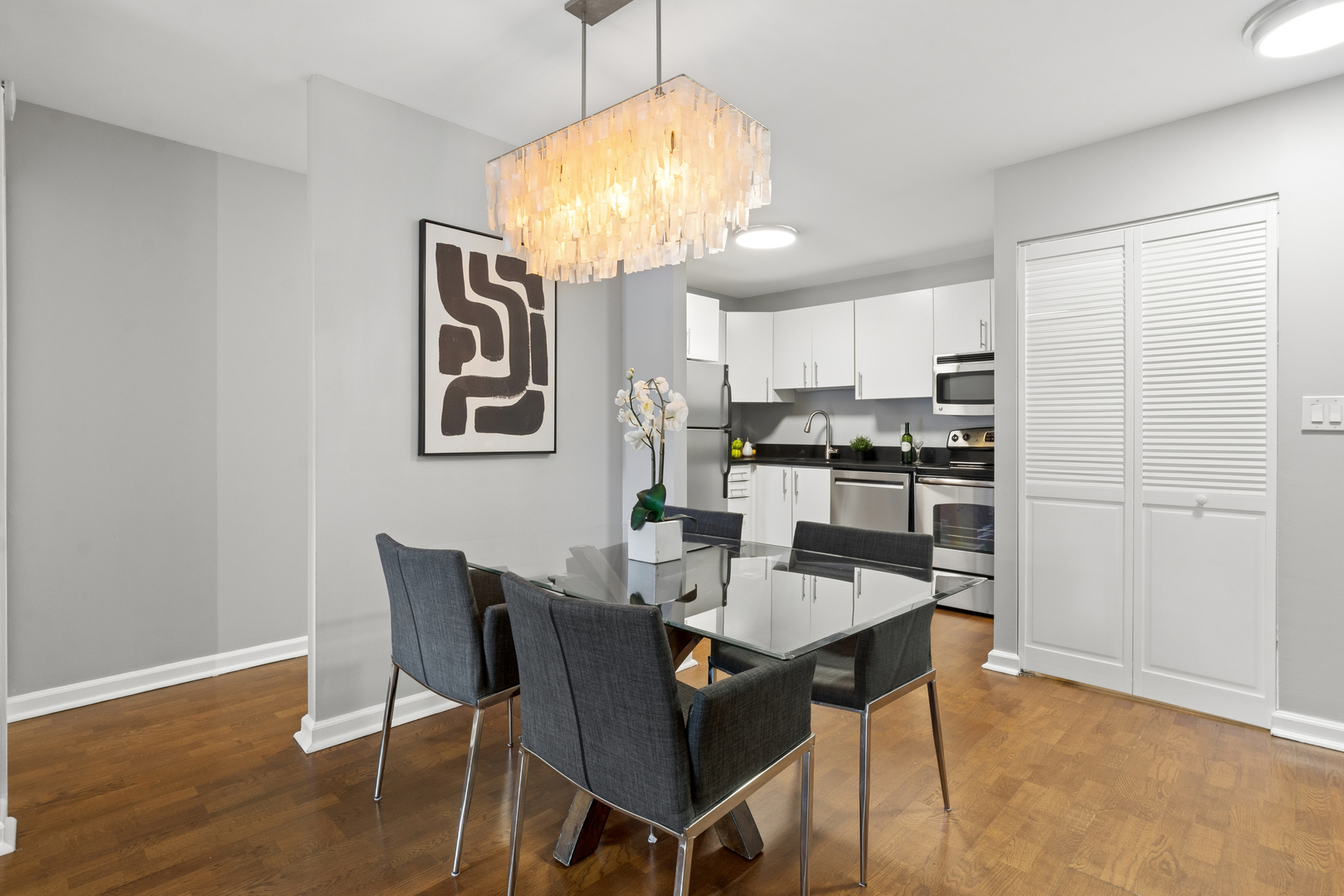 2007 North Sedgwick Street Chicago IL 60614