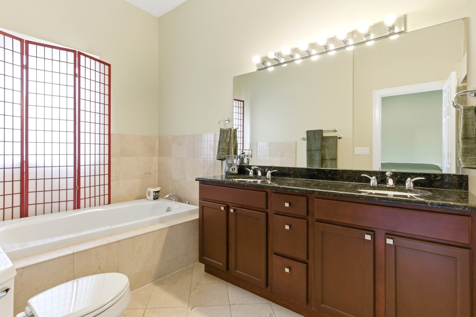 1359 West Grand Avenue Chicago IL 60642