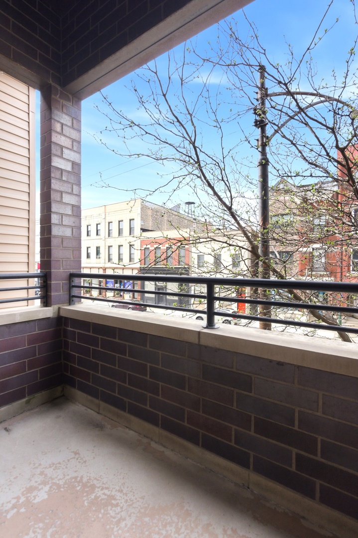 1359 West Grand Avenue Chicago IL 60642