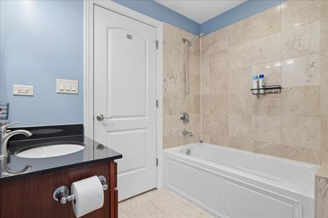 3629 South Giles Avenue Chicago IL 60653