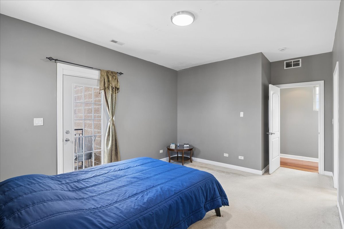 3629 South Giles Avenue Chicago IL 60653