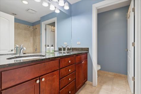3629 South Giles Avenue Chicago IL 60653