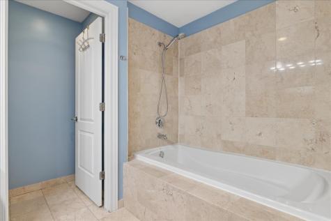 3629 South Giles Avenue Chicago IL 60653