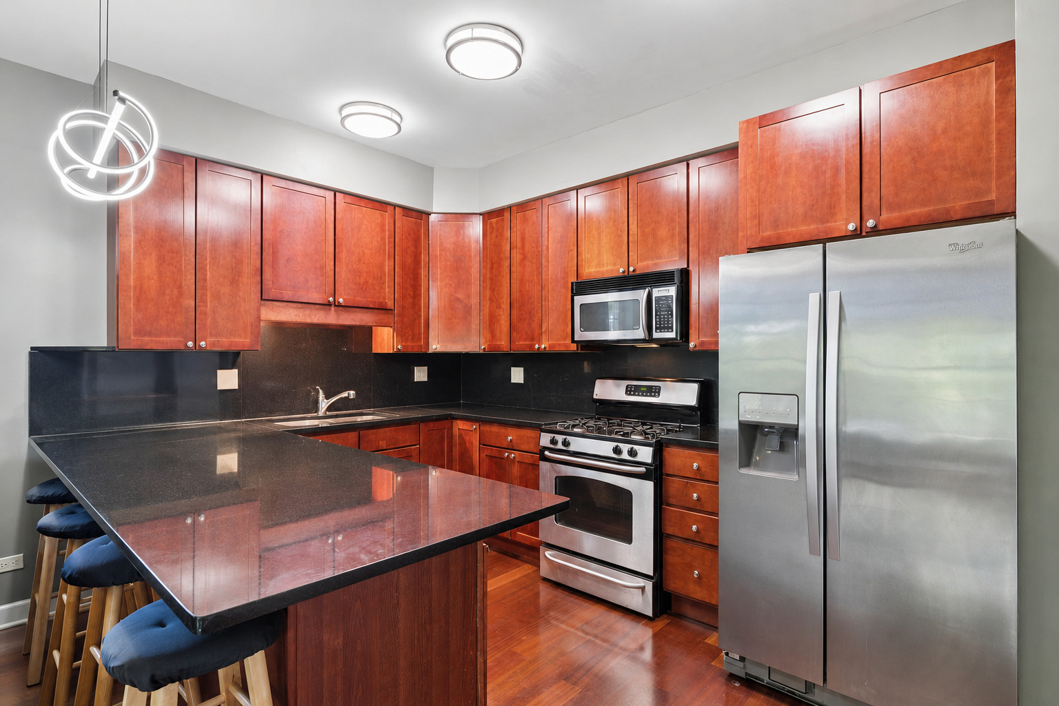 3629 South Giles Avenue Chicago IL 60653