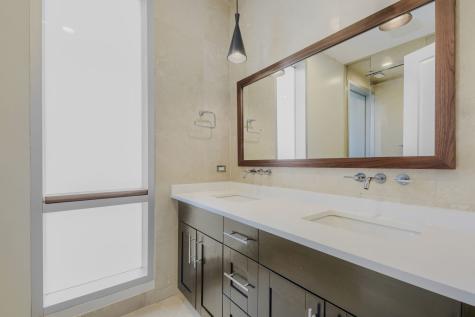 925 North Larrabee Street Chicago IL 60610