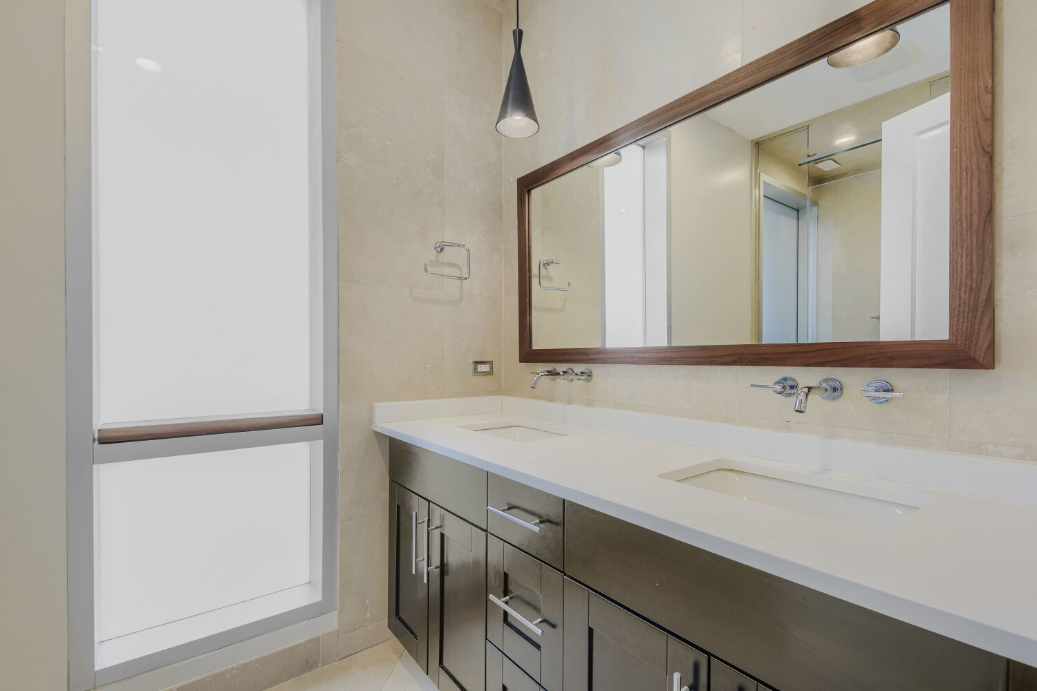 925 North Larrabee Street Chicago IL 60610