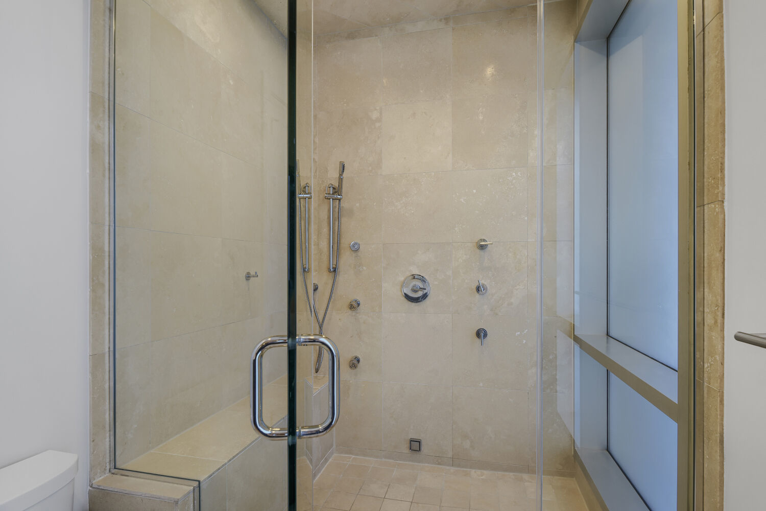 925 North Larrabee Street Chicago IL 60610