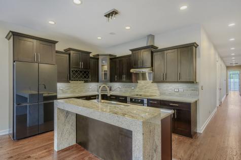 925 North Larrabee Street Chicago IL 60610