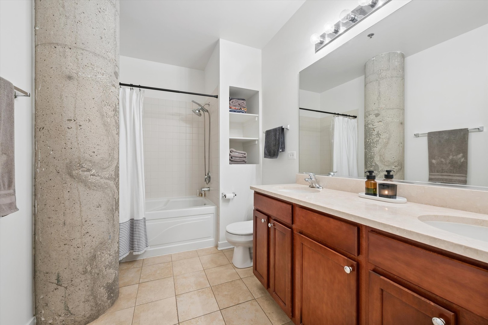 3963 West Belmont Avenue Chicago IL 60618