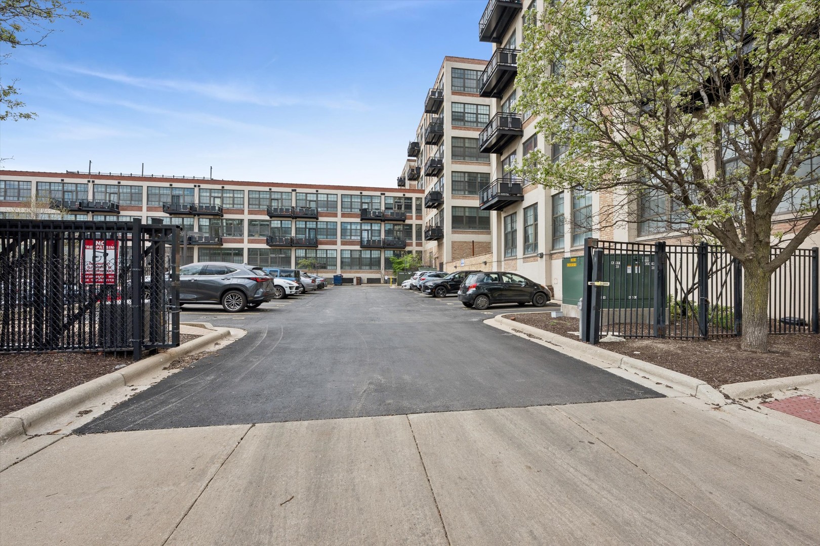 3963 West Belmont Avenue Chicago IL 60618