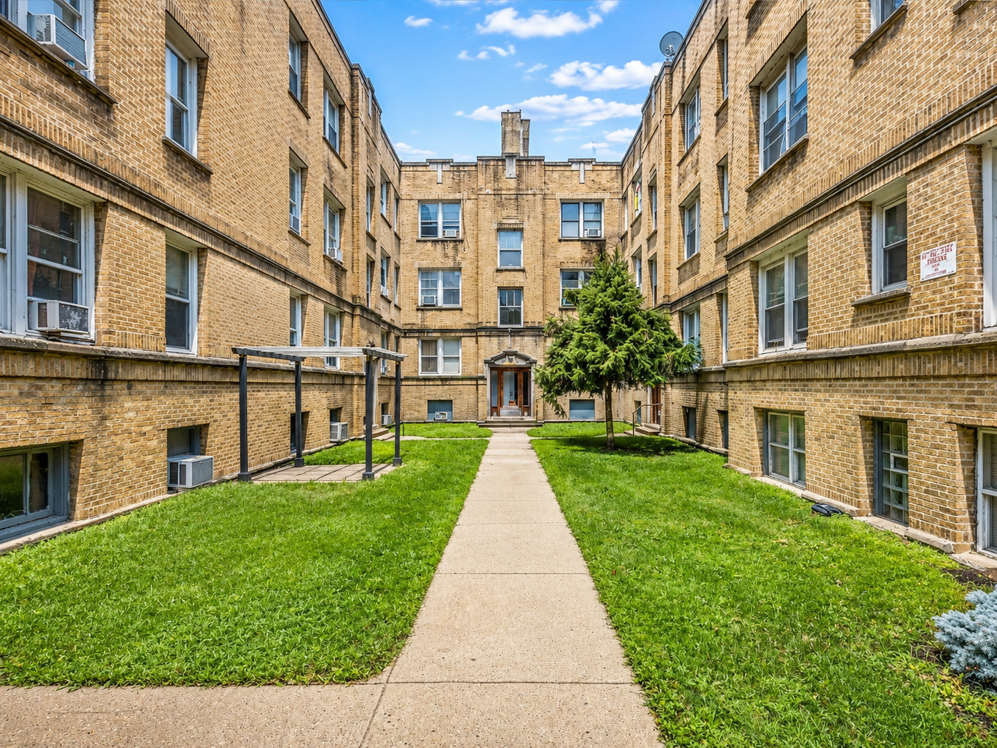1707 West Wallen Avenue Chicago IL 60626