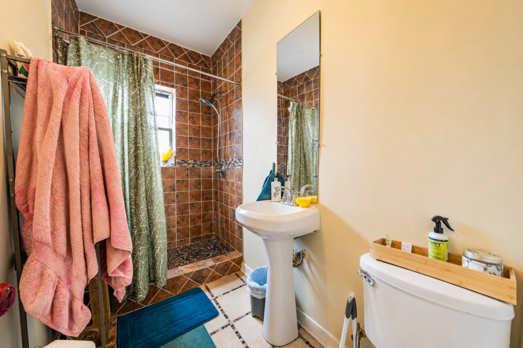 1707 West Wallen Avenue Chicago IL 60626