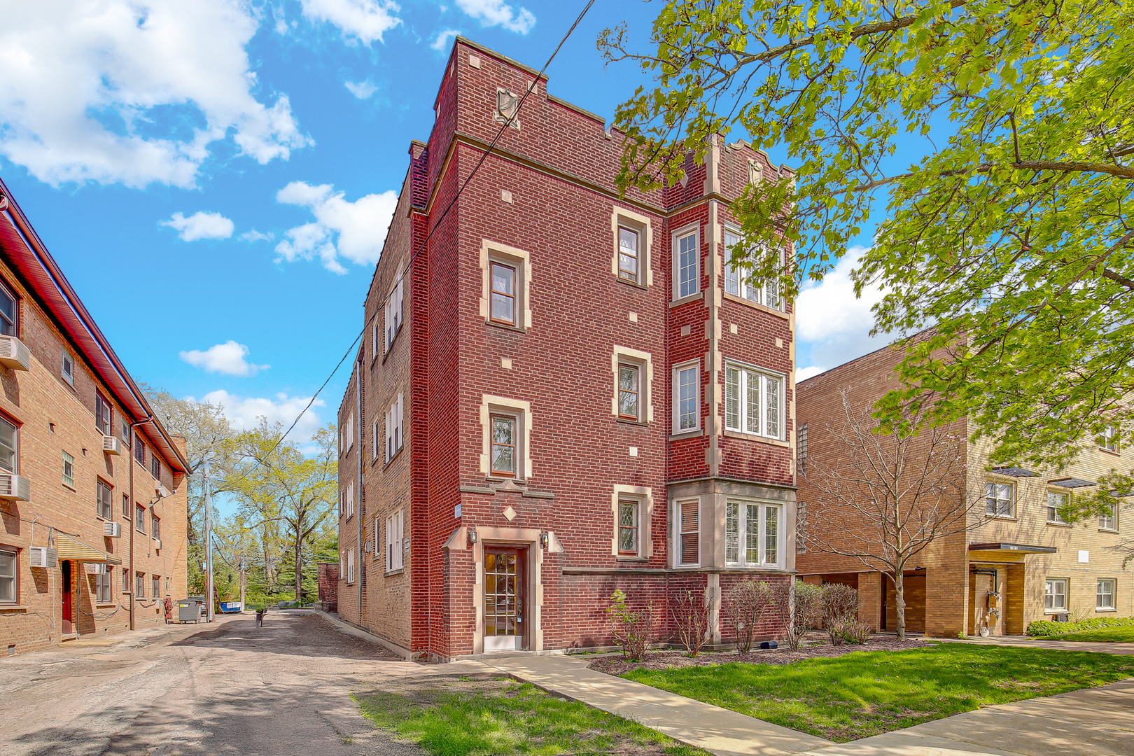 10433 South Hale Avenue Chicago IL 60643