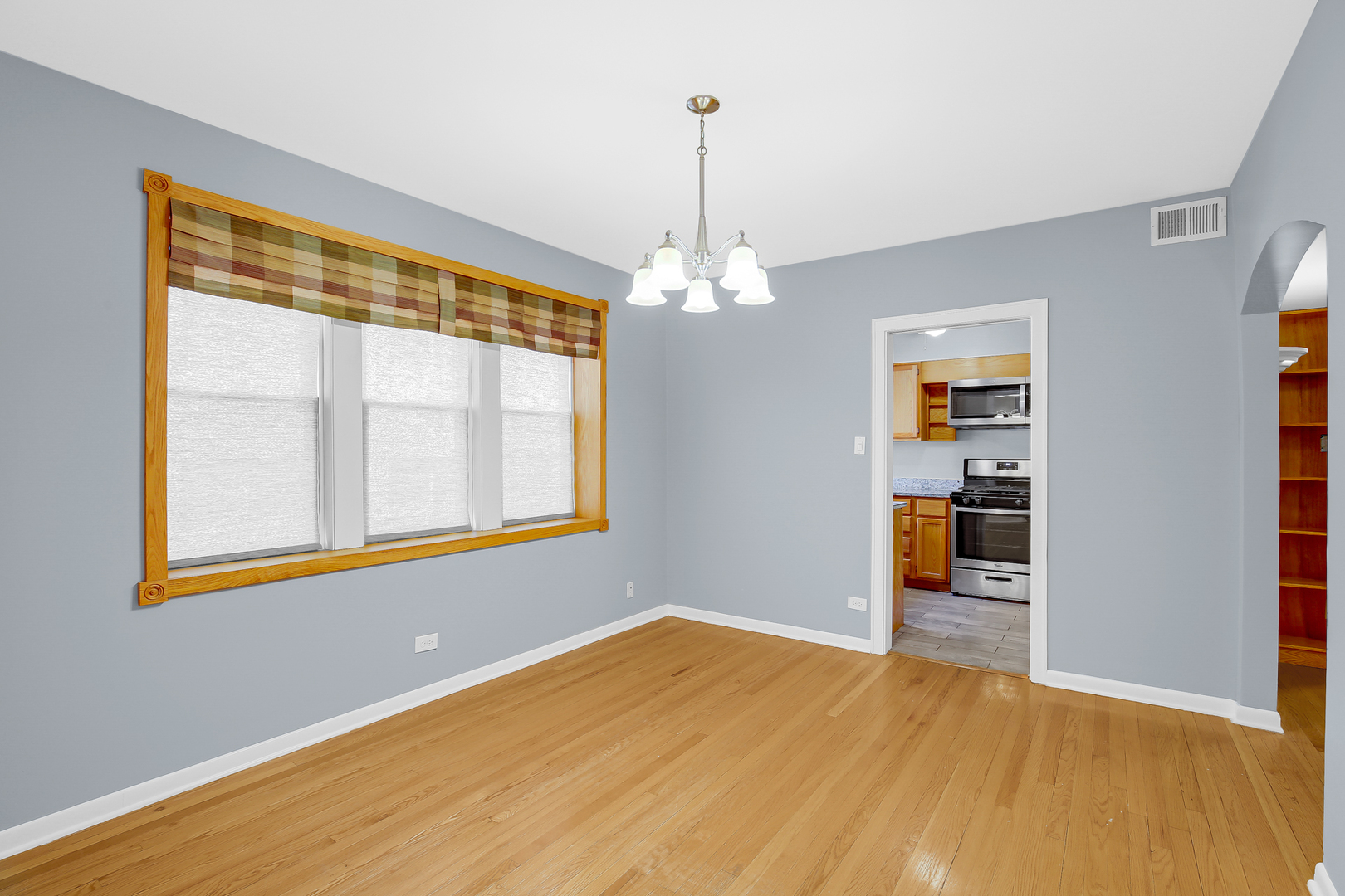 10433 South Hale Avenue Chicago IL 60643