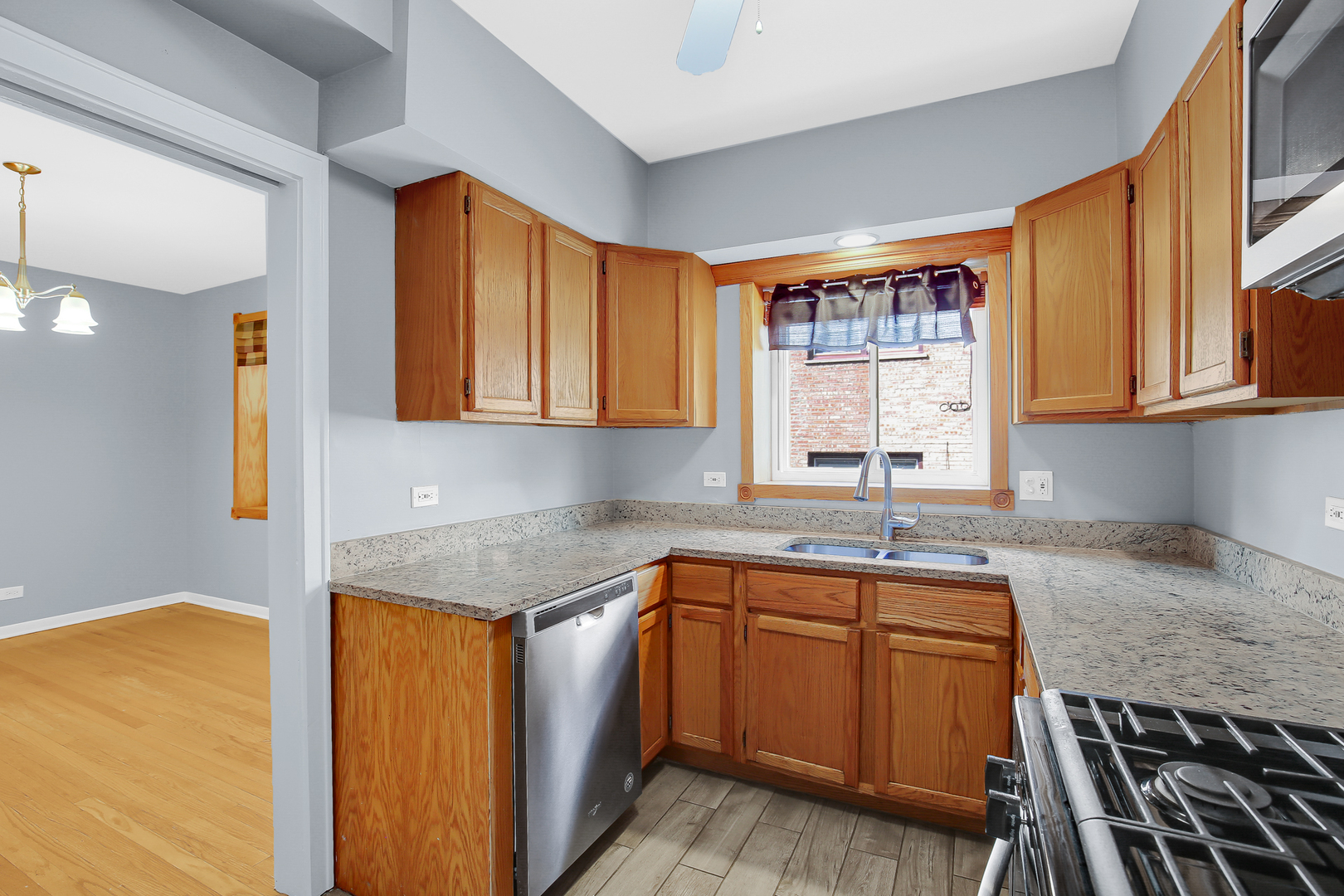 10433 South Hale Avenue Chicago IL 60643