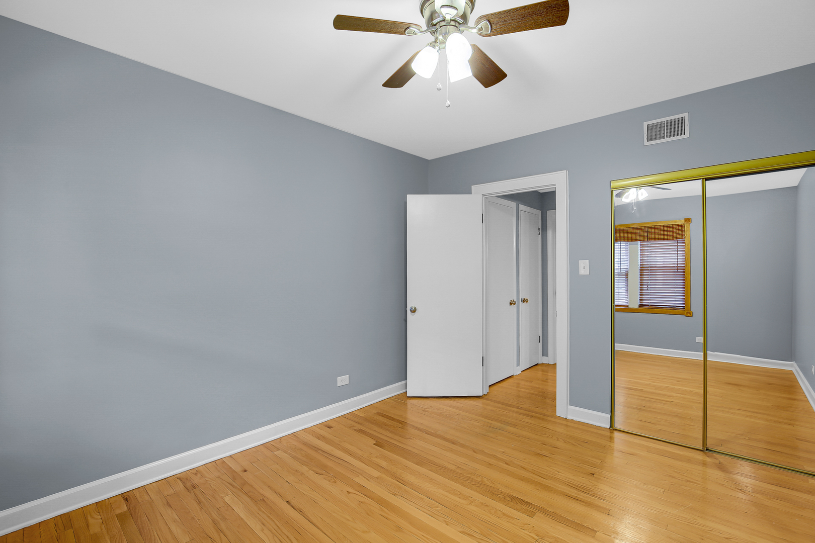 10433 South Hale Avenue Chicago IL 60643