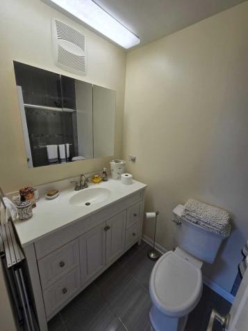 7033 North Kedzie Avenue Chicago IL 60645