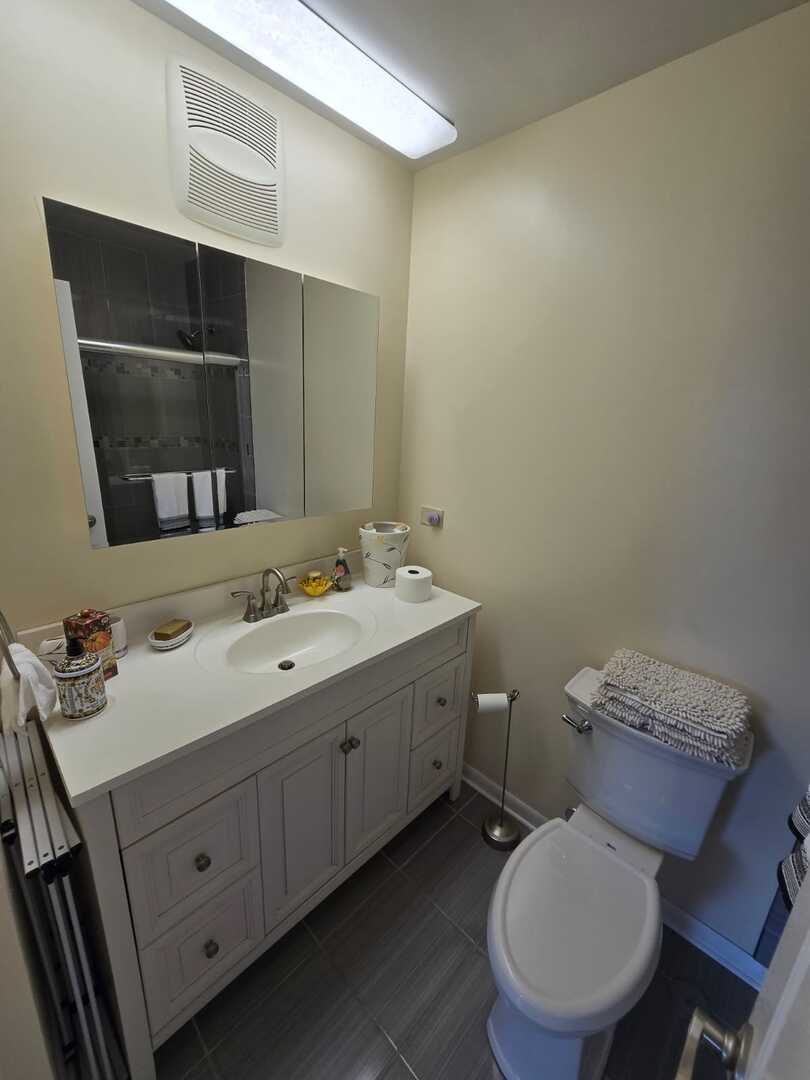 7033 North Kedzie Avenue Chicago IL 60645