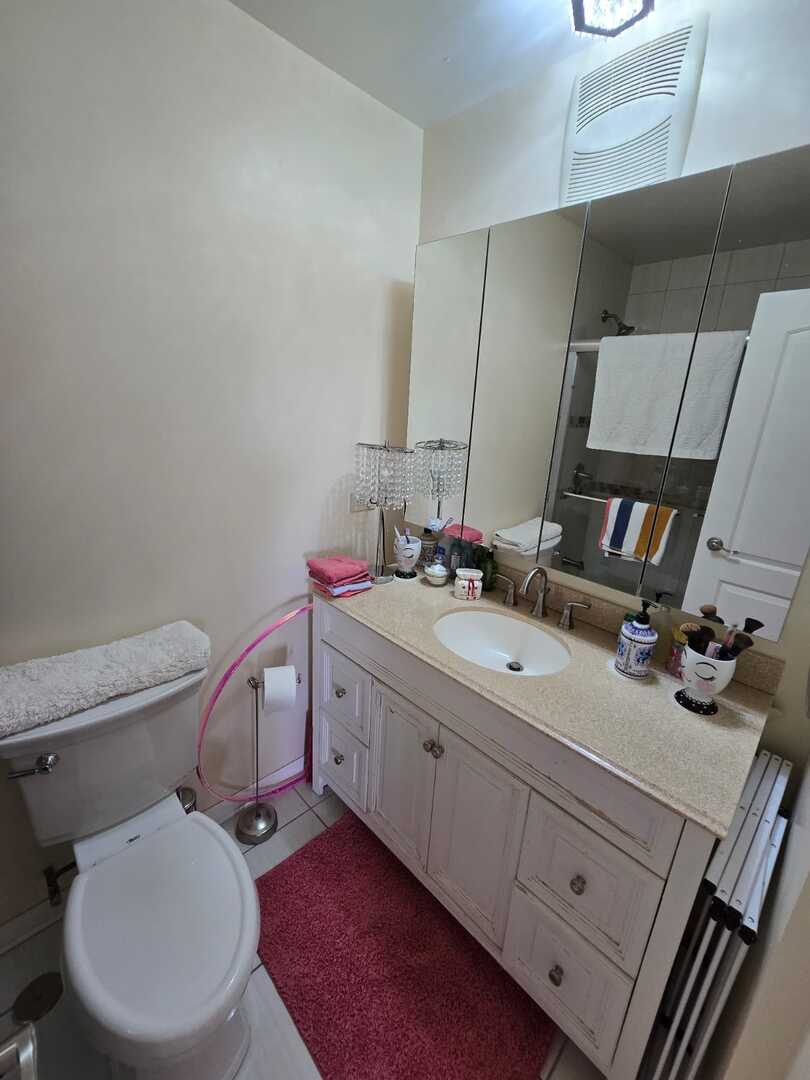 7033 North Kedzie Avenue Chicago IL 60645