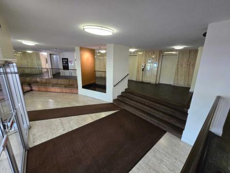 7033 North Kedzie Avenue Chicago IL 60645