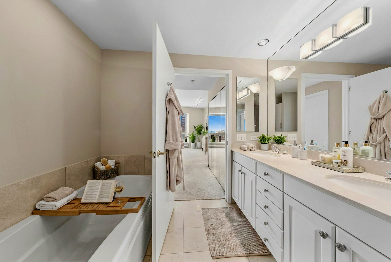 57 East Delaware Place Chicago IL 60611