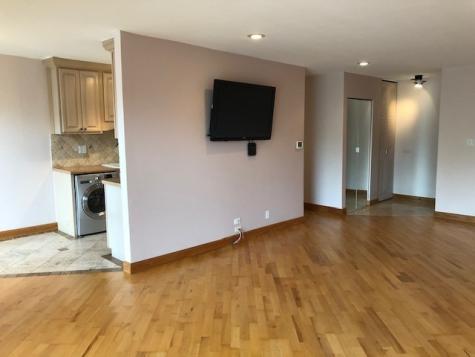 725 West Huntington Commons Road Mount Prospect IL 60056