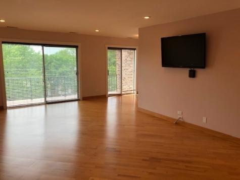 725 West Huntington Commons Road Mount Prospect IL 60056