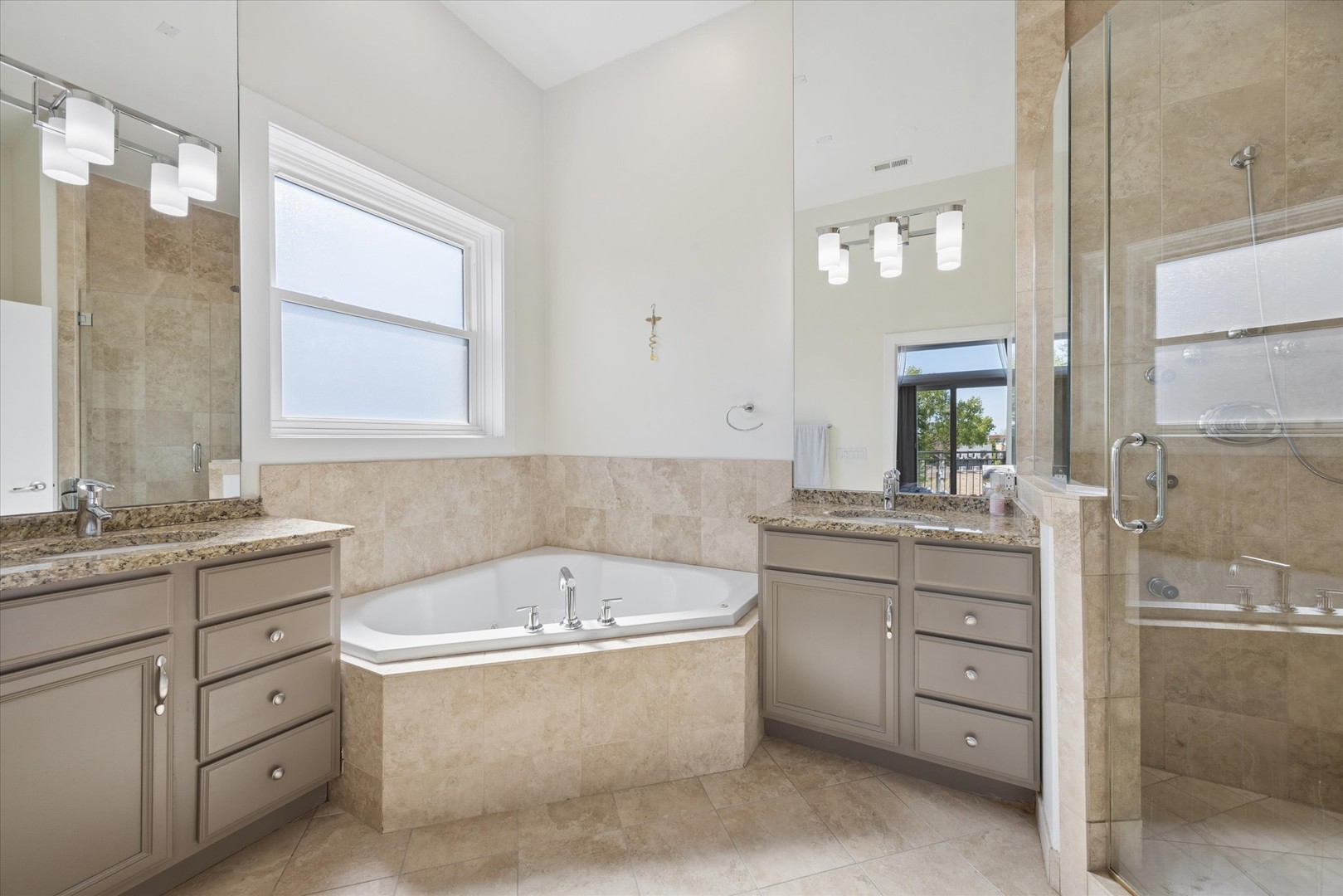2212 West North Avenue Chicago IL 60647