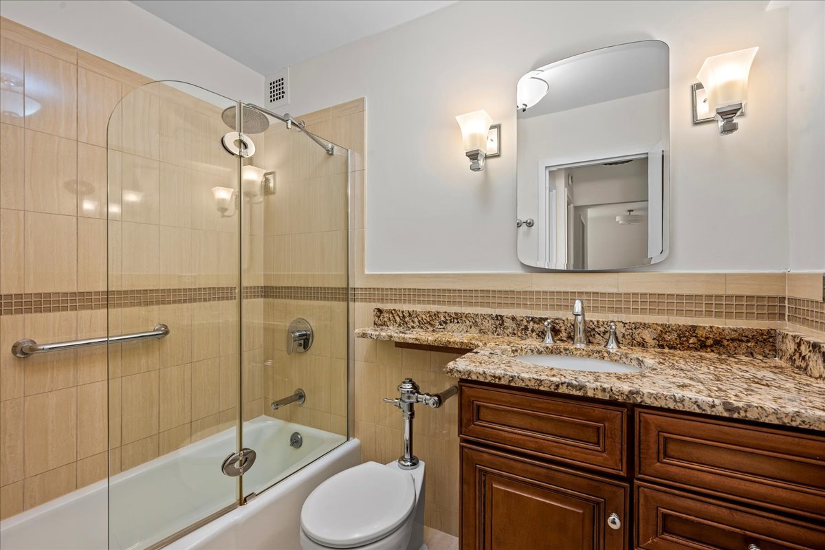 2800 North Lake Shore Drive Chicago IL 60657