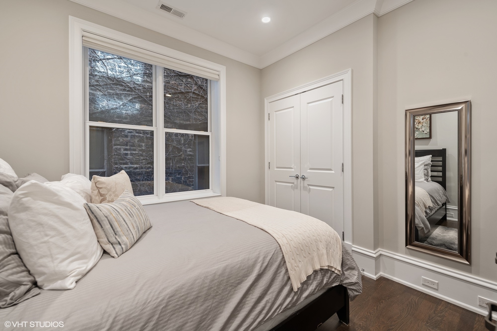 1905 North Bissell Street Chicago IL 60614