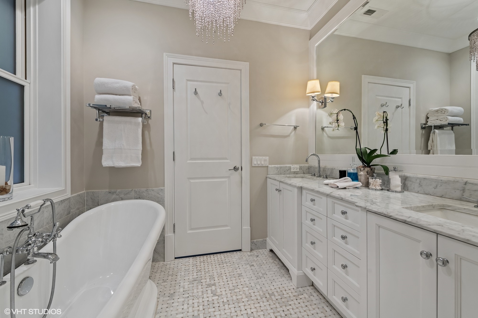 1905 North Bissell Street Chicago IL 60614