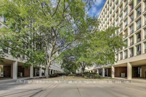 1401 East 55th Street Chicago IL 60615